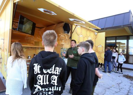 SLOVENSKI ZAJTRK OŠ CERKNICA 07 FOTO LJUBO VUKELIČ